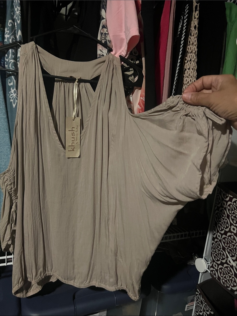 Khush Taupe Cold-Shoulder Tunic Top